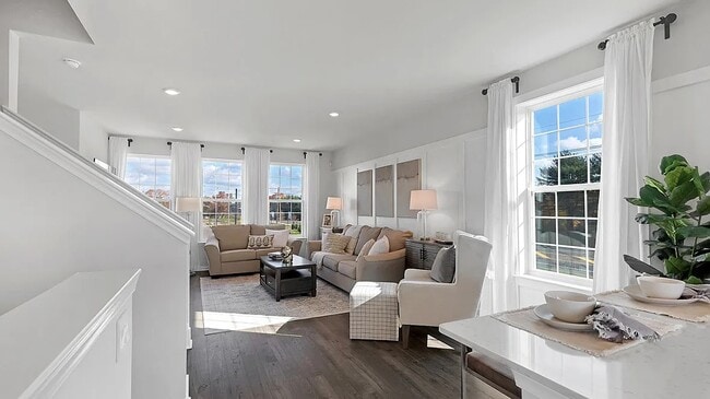 Foto del edificio - 9704 Hopkins St