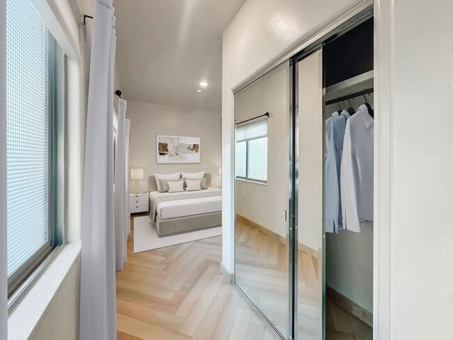 Foto del edificio - Upgraded 2 Bed / 2 Bath on Fire Mountain