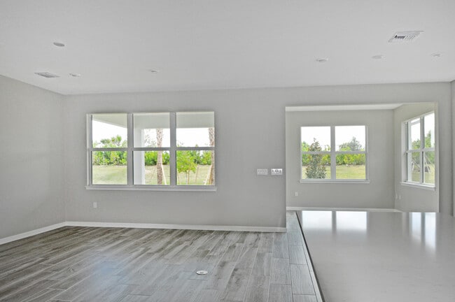 Building Photo - 13609 SW Vermillion Cir