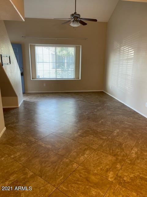 Foto del edificio - 860 N McQueen Rd