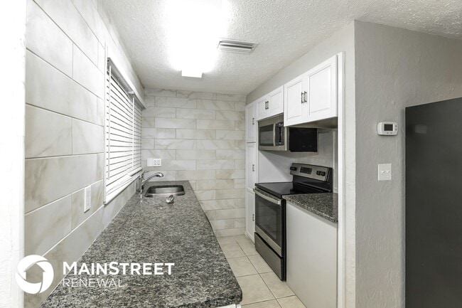 Foto del edificio - 4215 Tarpon Rd