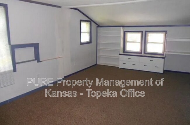 Building Photo - 419 SW Fillmore St