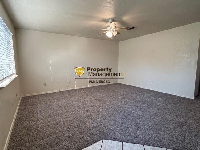 Foto del edificio - 2 Bedroom House Available Now for $1900!