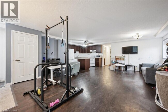 Photo du bâtiment - 255 Maitland St