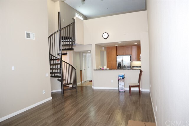 Primary Photo - 12664 Chapman Ave