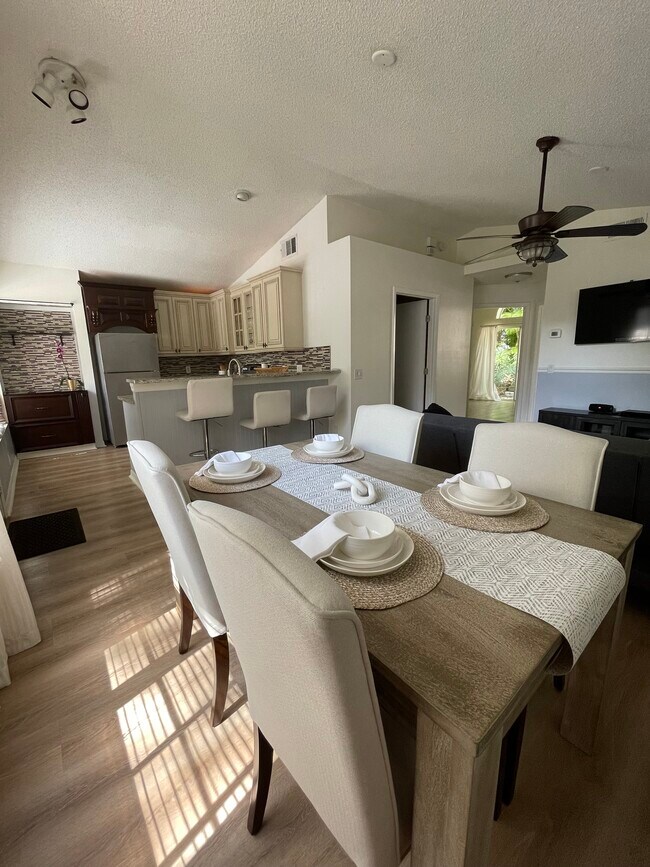Dining Area - 3079 Pointer Dr