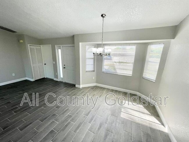 Foto del edificio - 19468 Edgewater Dr