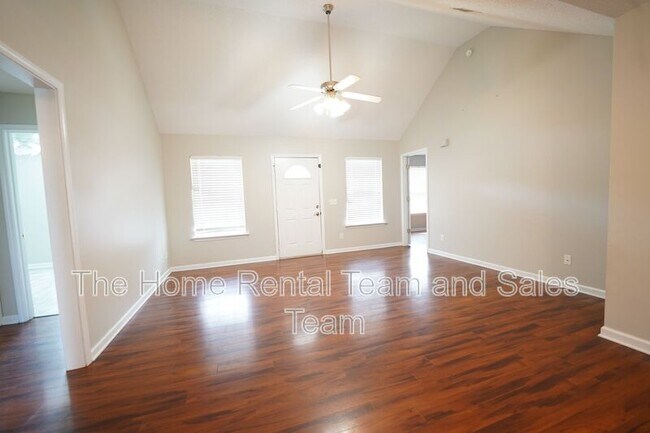 Building Photo - 134 Mustang Dr