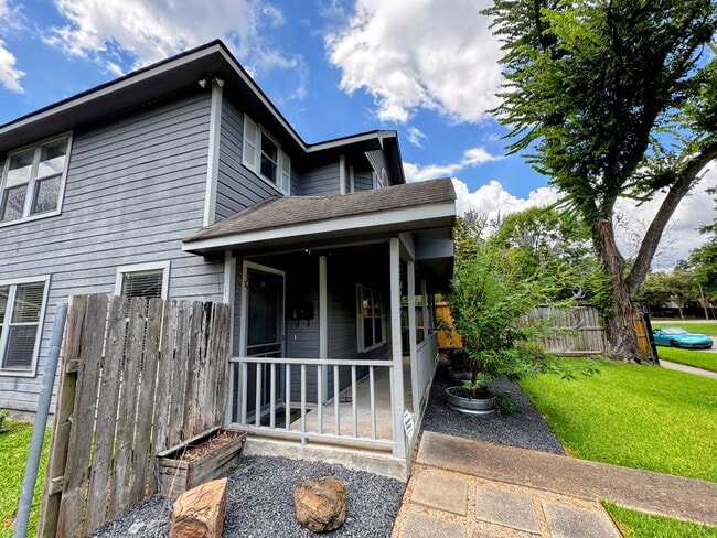 Building Photo - 4708 Park Dr