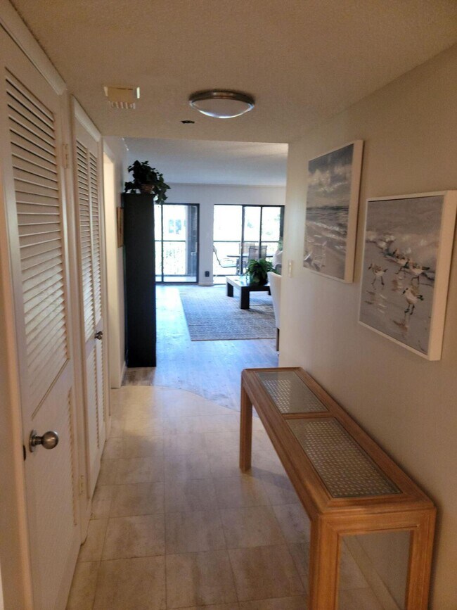 Building Photo - 500 Ocean Trail Way