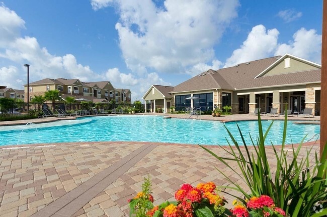 Pool - The Abbey at Park Lakes