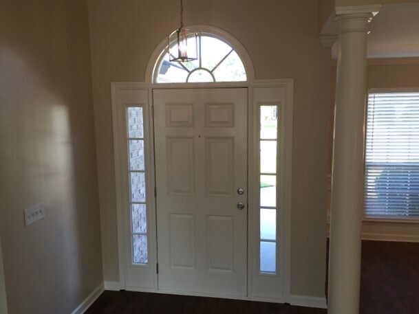 Foto del edificio - 28 Bostwick Dr