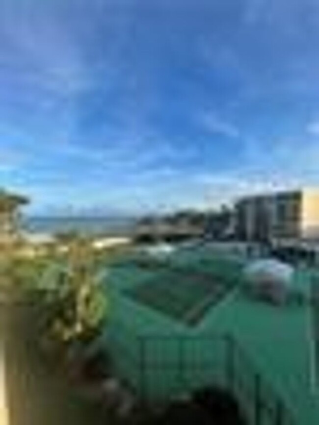 Building Photo - FURNISHED 2/2 CONDO IN RACQUET CLUB OF VER...