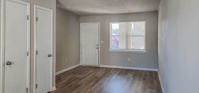 Foto del edificio - 1724 Ashley Hall Rd