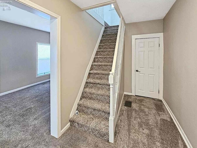 Building Photo - 245 Jefferson St