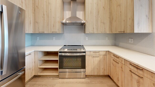 Cocinas europeas - The Station at Crestline Heights