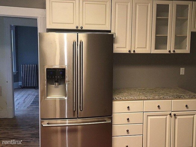 Building Photo - 4 br, 1 bath Apartment - 66 Kimball Drive 2