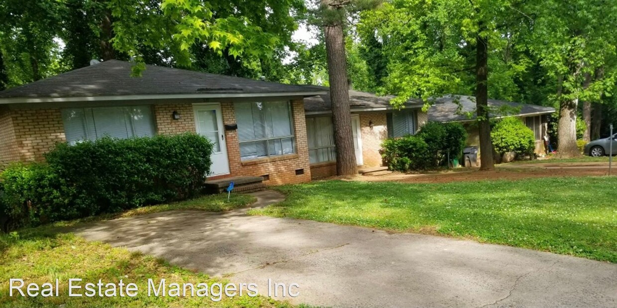 Foto principal - 2 br, 1 bath House - 541 Camrose Dr