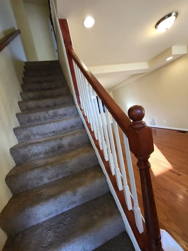 Foto del edificio - 2 Bed with Finished Basement