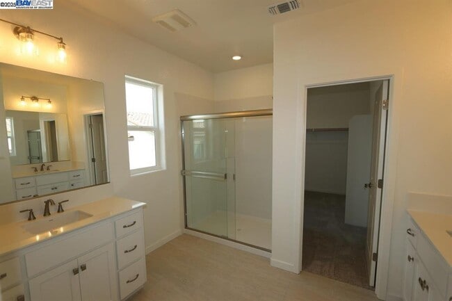 Building Photo - 3433 Cantor Dr