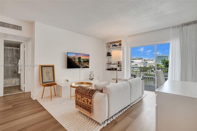 Foto del edificio - 400 Kings Point Dr