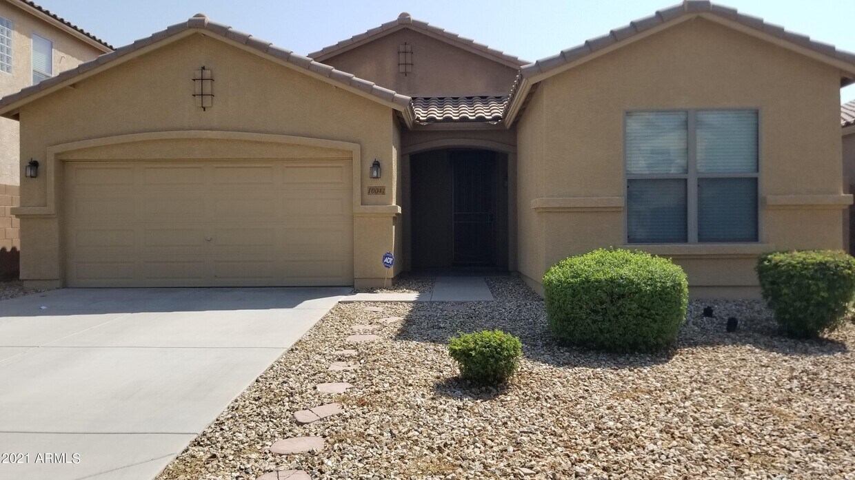 Foto principal - 10041 W Raymond St