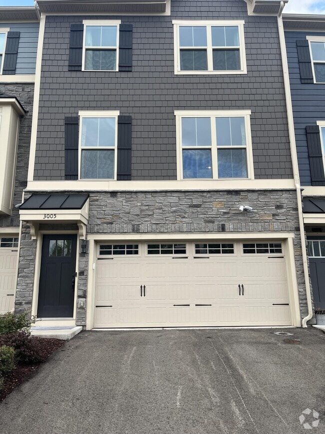Building Photo - 3005 Mahican Cir