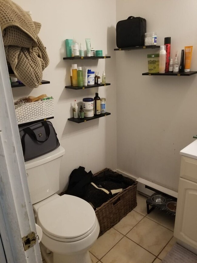 Building Photo - Spacious studio in a great area in Fishtown