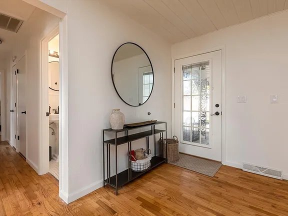 Foto del edificio - 609 S Emerald Ln