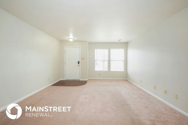 Building Photo - 1330 Central Park Dr