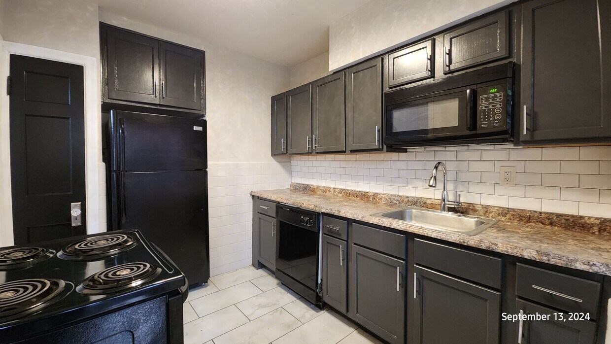 Foto principal - 6251 Nottingham Ave