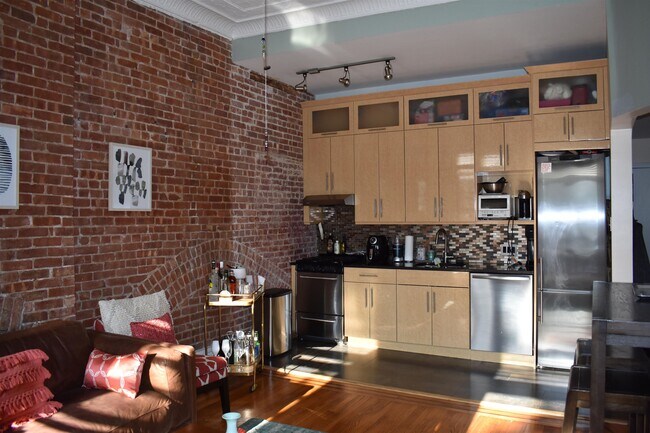 Foto del edificio - 832 Washington St