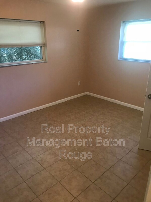 Foto del edificio - 15223 Frenchtown Rd