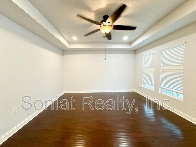 Building Photo - 4702 St Anthony Ave