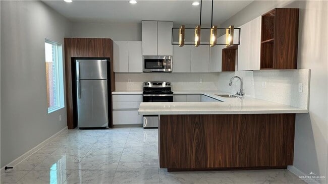 Foto del edificio - 10 Hidden Hls St