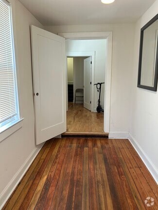 Building Photo - 1118 Garnett Pl