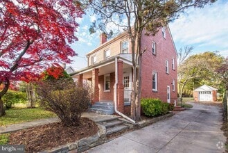 Building Photo - 4307 Fessenden St NW