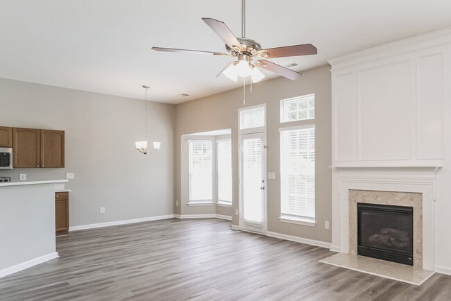 Building Photo - 161 Shephard Hill Dr