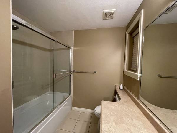 Photo principale - 17107-17184 84 Ave