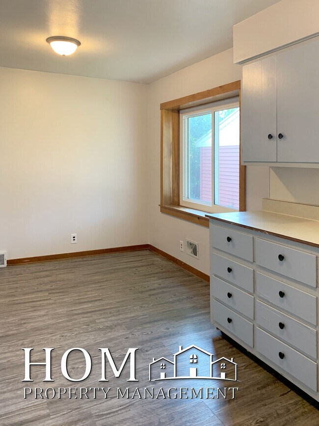 Foto del edificio - 335 Dolph Rd