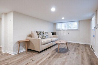 Building Photo - 840 Bobbin Mill Rd