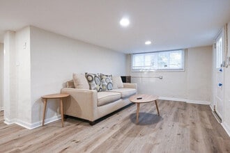 Building Photo - 840 Bobbin Mill Rd