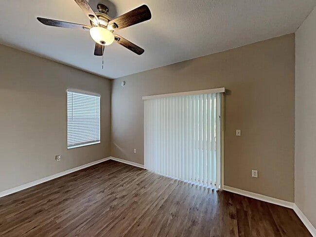 Building Photo - 3668 Sandhill Crane Dr