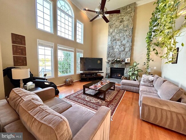 Building Photo - 42650 Nations St