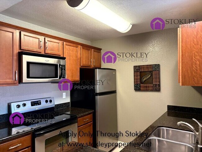 Foto del edificio - 130 Reflections Dr