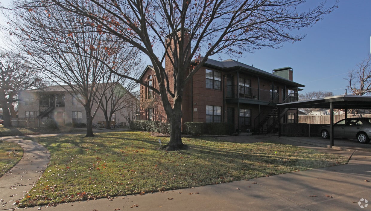 Building Photo - Wild Wood Court Townhomes