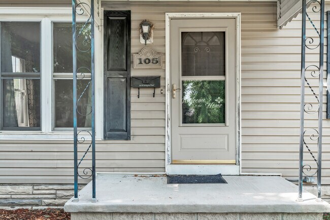 Foto del edificio - 105 Warrington Rd