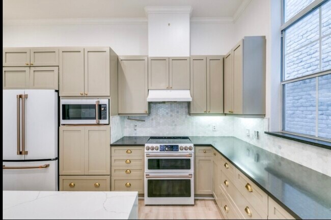 Foto del edificio - 7319 Inwood Rd