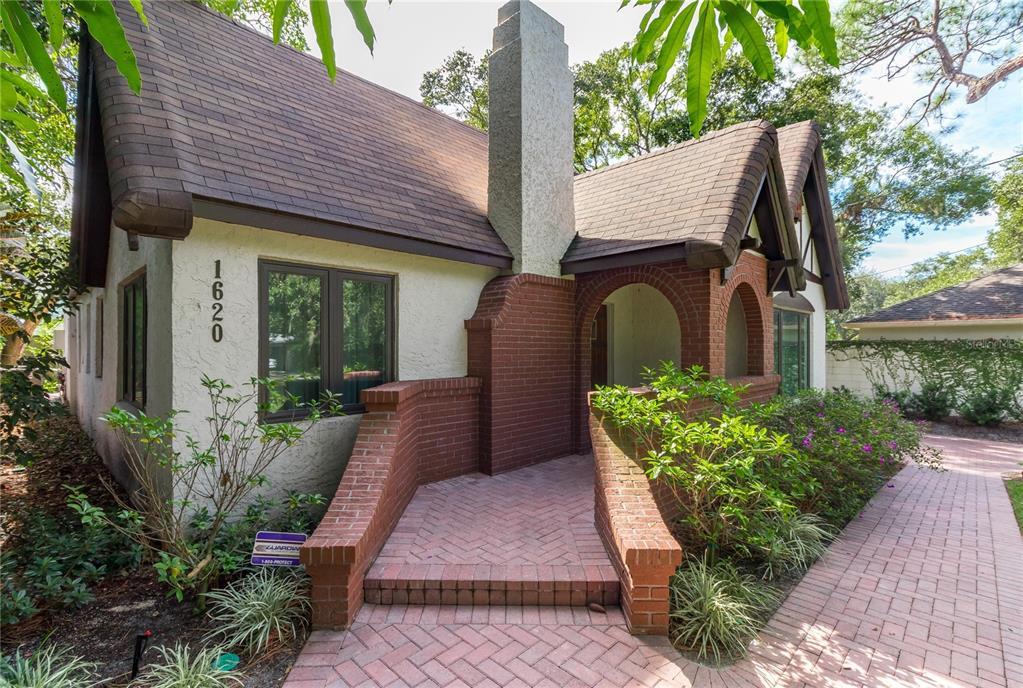 Foto principal - 1620 Hyde Park St
