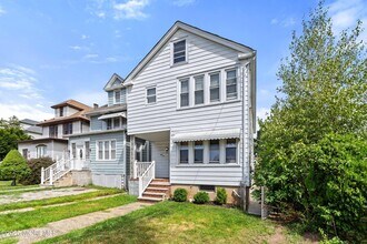 Building Photo - 56 Ford Ave